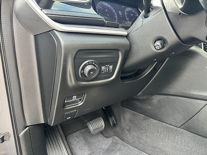 used 2022 Jeep Grand Cherokee L car, priced at $37,989
