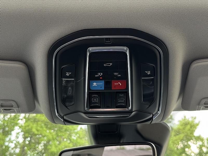 used 2023 Jeep Grand Cherokee car, priced at $35,989