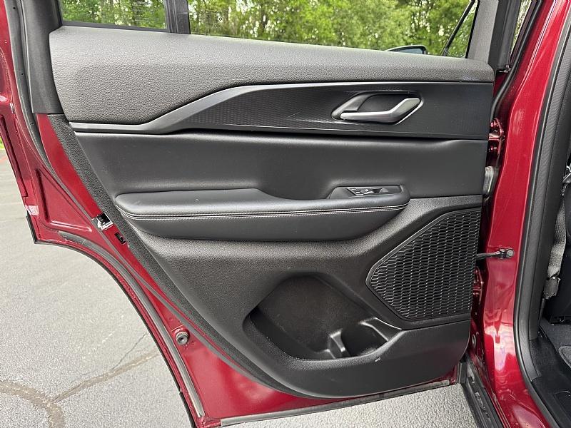 used 2023 Jeep Grand Cherokee car, priced at $35,989
