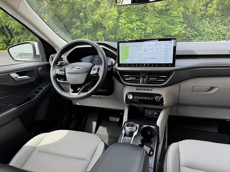 used 2023 Ford Escape car, priced at $30,989