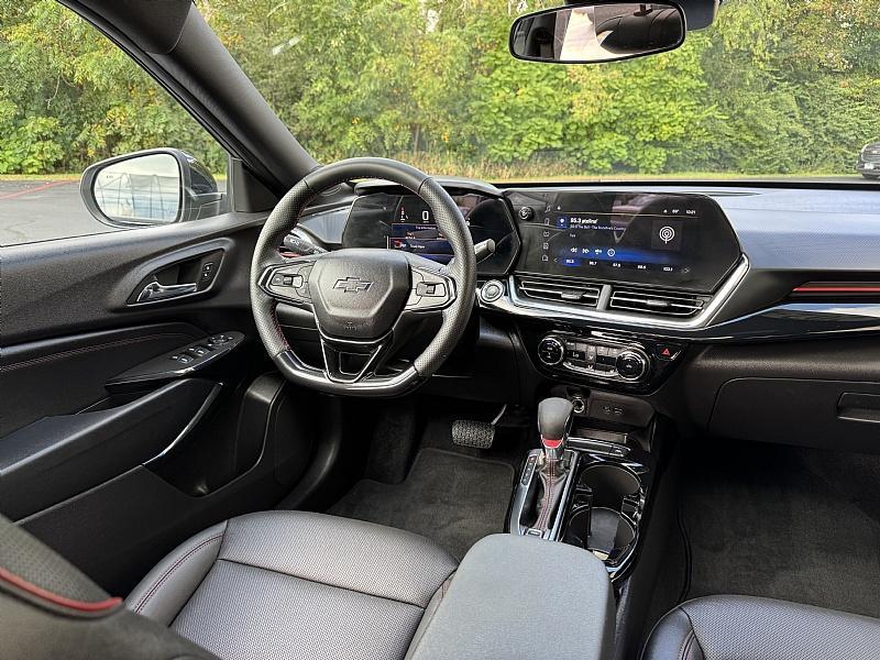 used 2024 Chevrolet Trax car, priced at $25,989