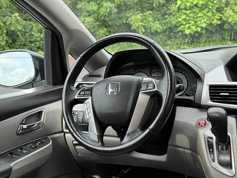 used 2016 Honda Odyssey car, priced at $15,989