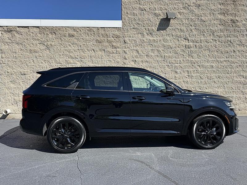 used 2023 Kia Sorento car, priced at $33,989