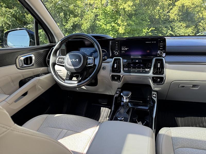 used 2023 Kia Sorento car, priced at $33,989