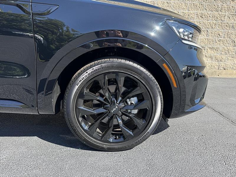 used 2023 Kia Sorento car, priced at $33,989