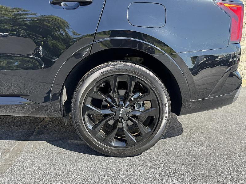 used 2023 Kia Sorento car, priced at $33,989