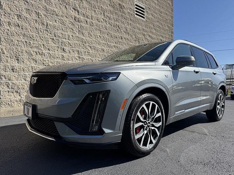 used 2024 Cadillac XT6 car, priced at $51,989