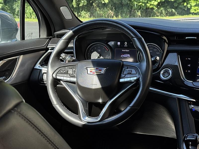 used 2024 Cadillac XT6 car, priced at $51,989