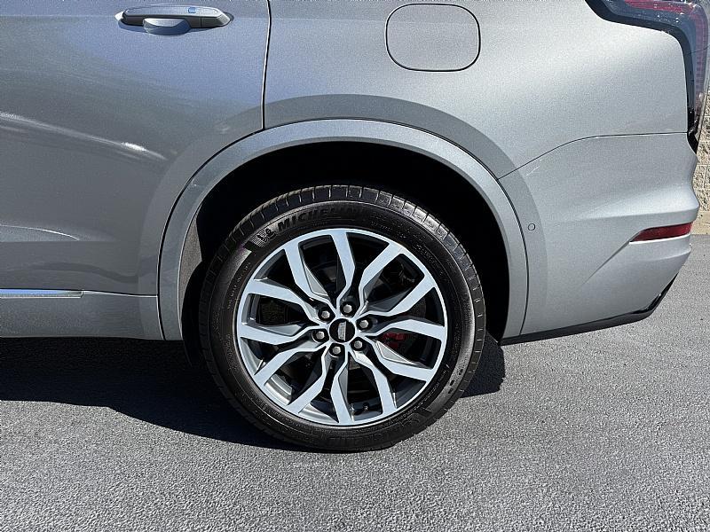 used 2024 Cadillac XT6 car, priced at $51,989