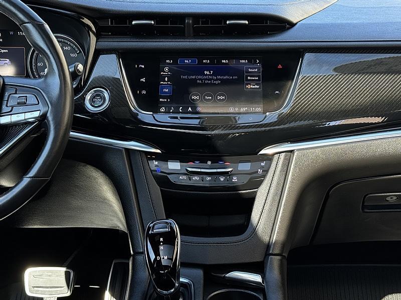 used 2024 Cadillac XT6 car, priced at $51,989