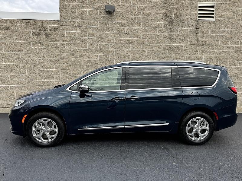 used 2021 Chrysler Pacifica car, priced at $39,989