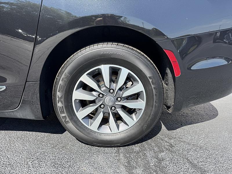 used 2020 Chrysler Pacifica car, priced at $17,989