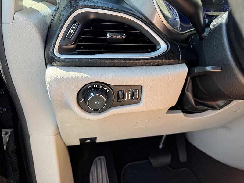 used 2020 Chrysler Pacifica car, priced at $17,989