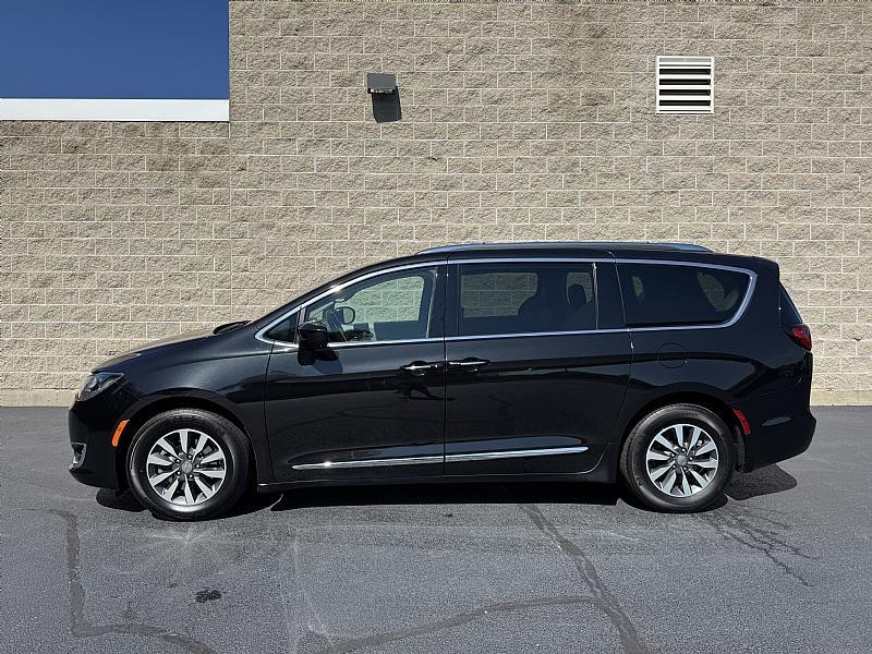 used 2020 Chrysler Pacifica car, priced at $17,989