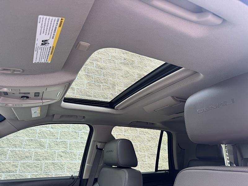 used 2016 GMC Yukon car, priced at $24,989