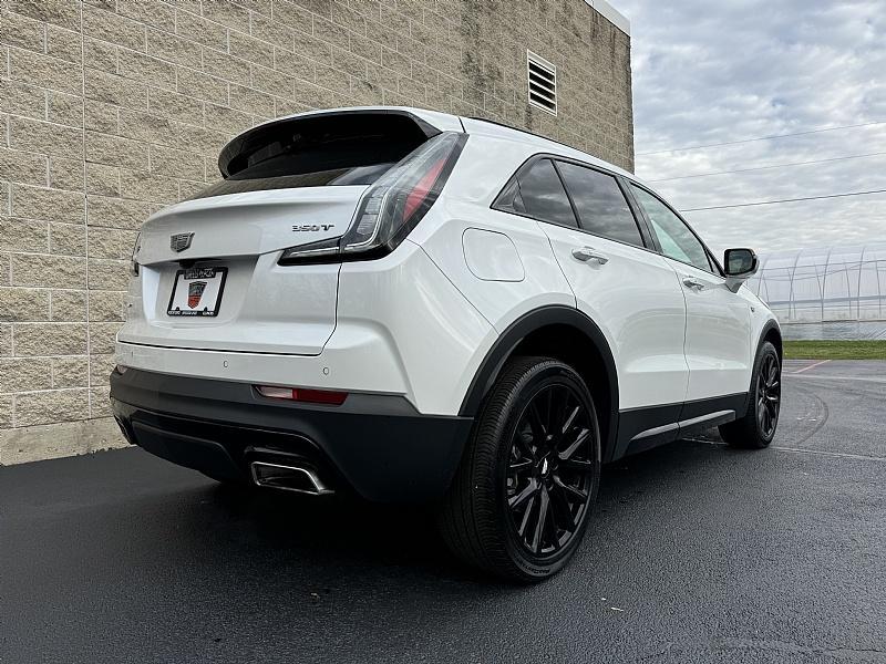 used 2022 Cadillac XT4 car, priced at $32,989