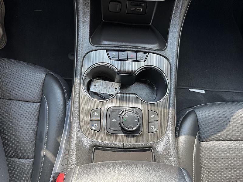 used 2022 GMC Acadia car, priced at $36,989