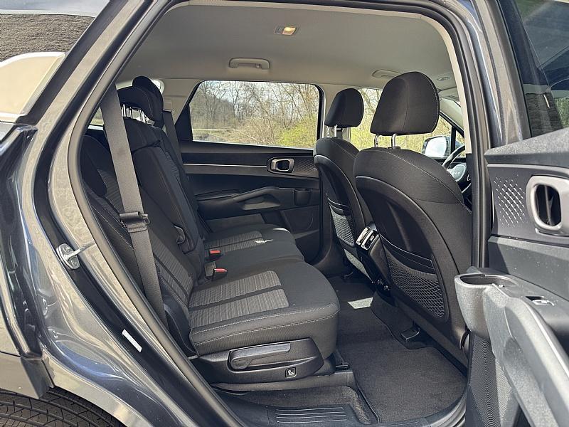 used 2022 Kia Sorento car, priced at $26,989