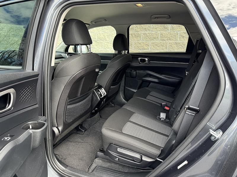used 2022 Kia Sorento car, priced at $26,989