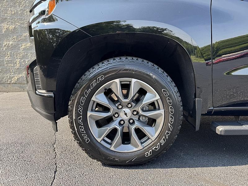 used 2021 Chevrolet Silverado 1500 car, priced at $43,989