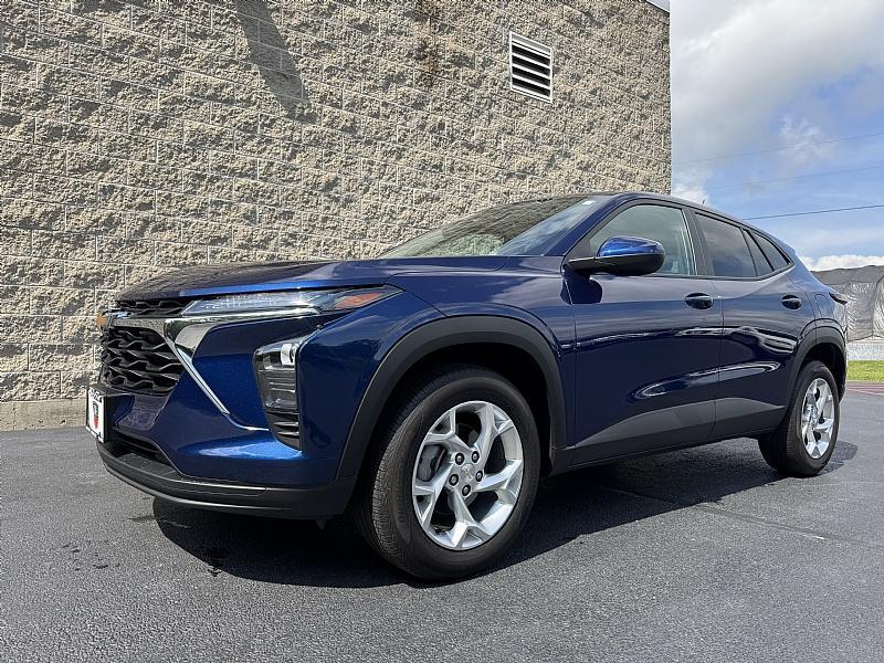 used 2024 Chevrolet Trax car, priced at $23,989