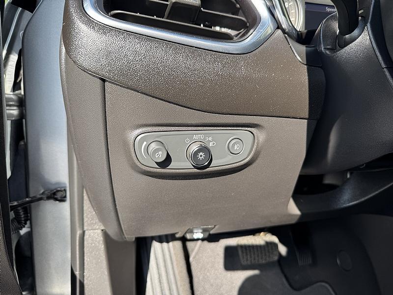 used 2023 Chevrolet Equinox car, priced at $26,989
