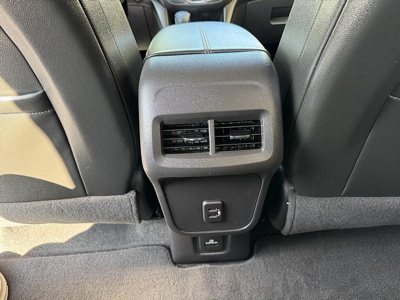 used 2023 Chevrolet Equinox car, priced at $26,989