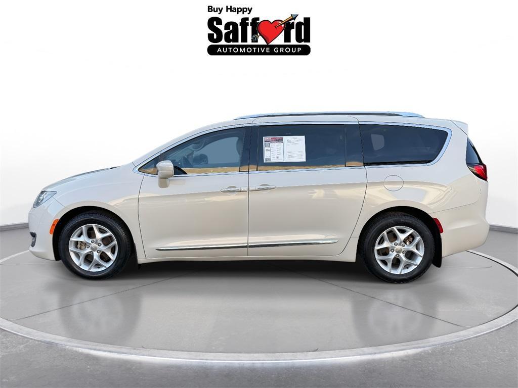 used 2017 Chrysler Pacifica car, priced at $12,325