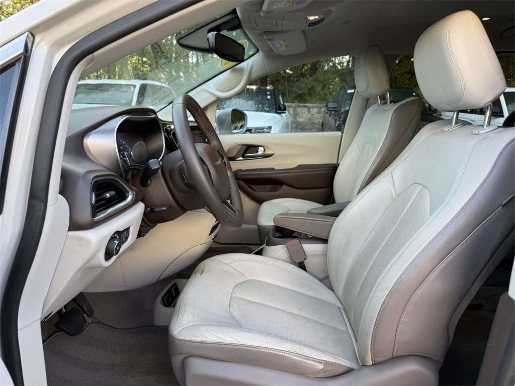used 2017 Chrysler Pacifica car, priced at $12,325