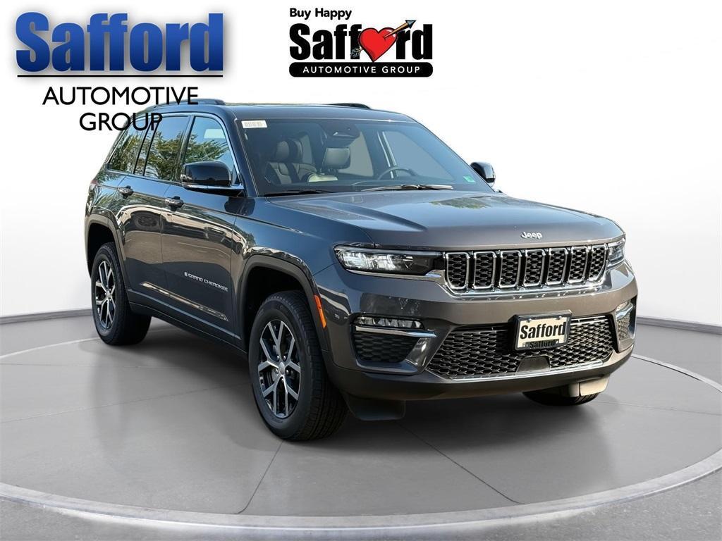 new 2025 Jeep Grand Cherokee car, priced at $42,008