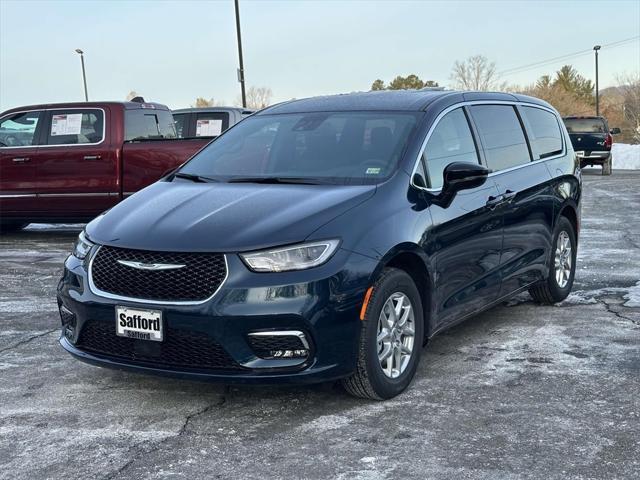 new 2025 Chrysler Pacifica car, priced at $38,220