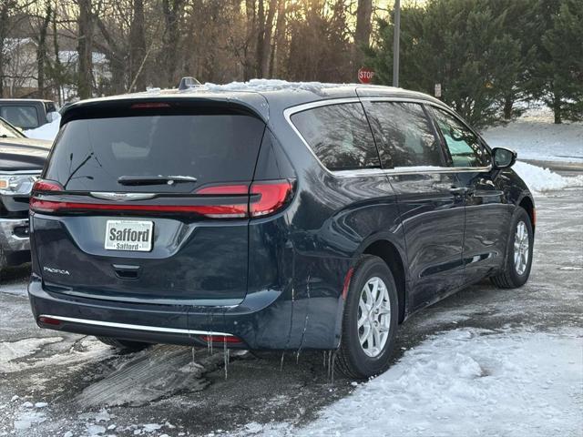 new 2025 Chrysler Pacifica car, priced at $38,220