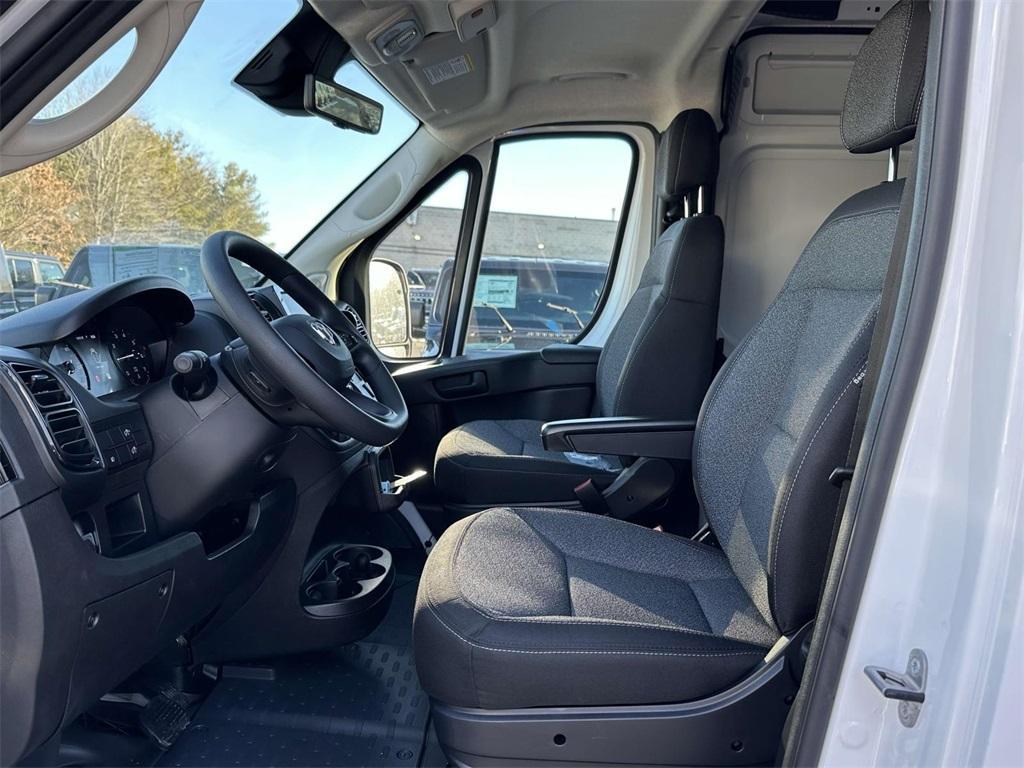 new 2025 Ram ProMaster 2500 car, priced at $52,687