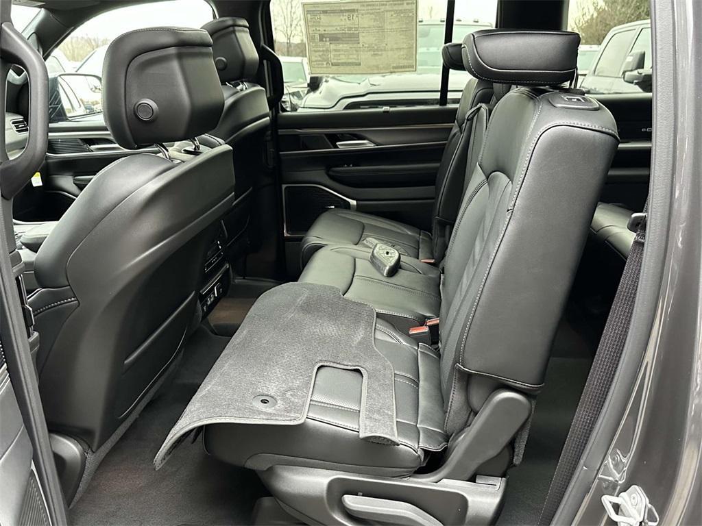 new 2025 Jeep Wagoneer L car, priced at $76,036