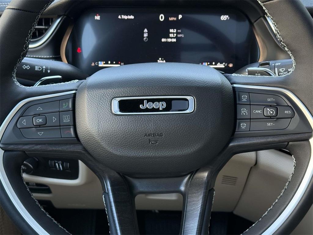 new 2025 Jeep Grand Cherokee car, priced at $42,341