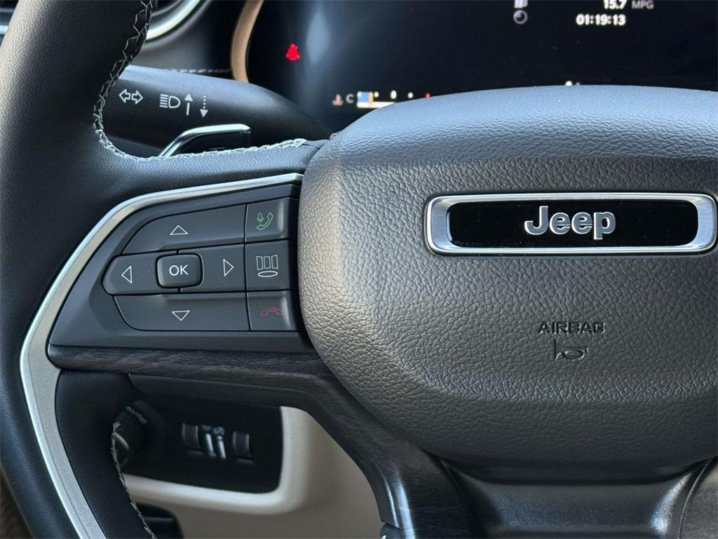 new 2025 Jeep Grand Cherokee car, priced at $42,341