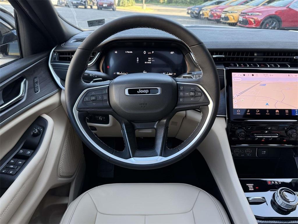 new 2025 Jeep Grand Cherokee car, priced at $42,341
