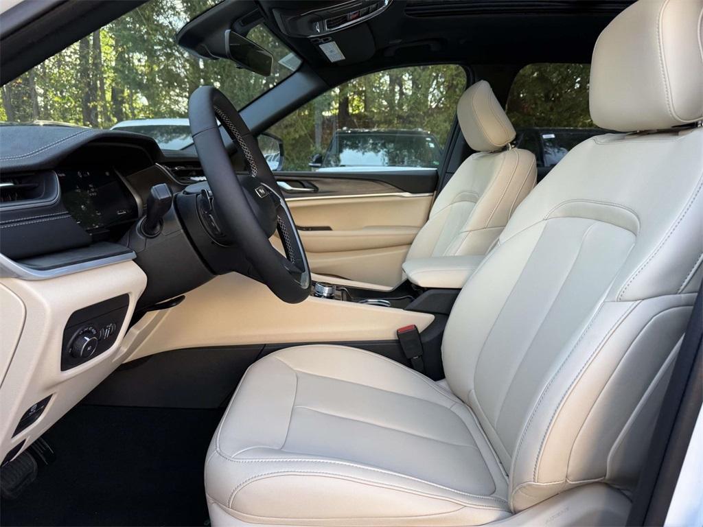 new 2025 Jeep Grand Cherokee car, priced at $42,341