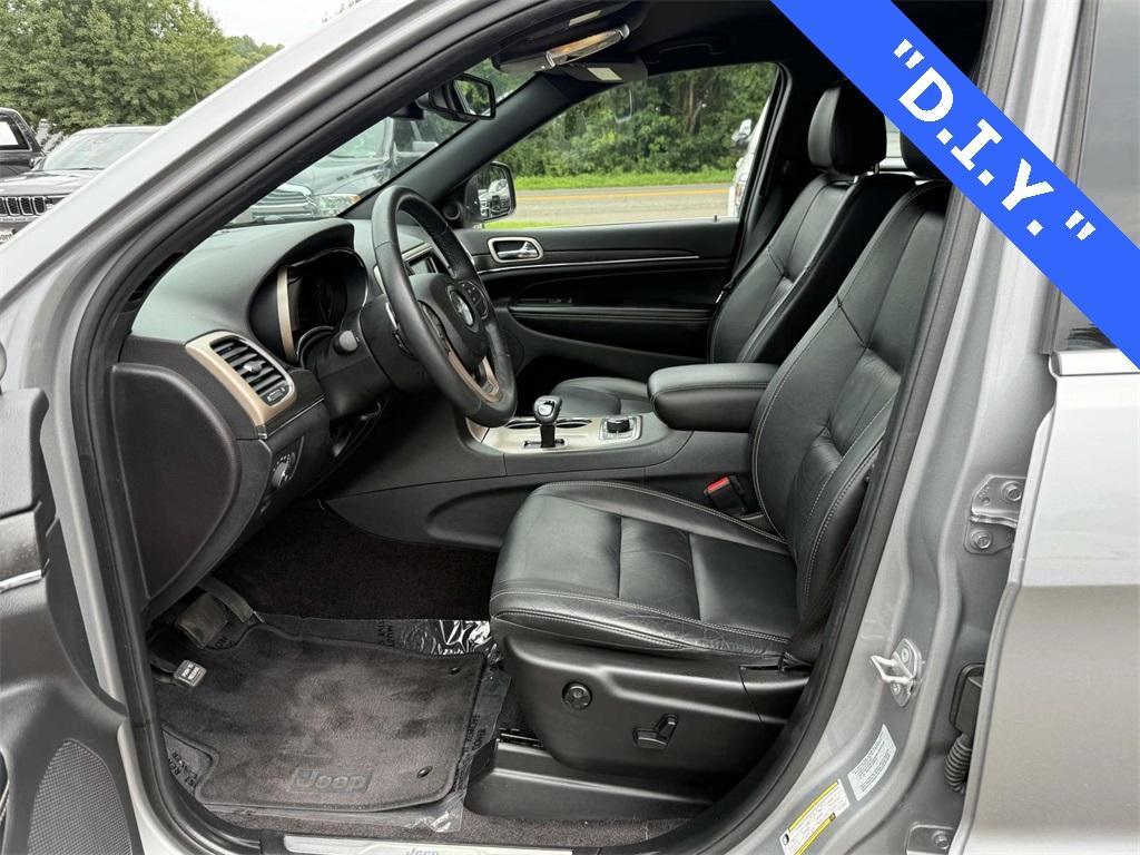 used 2015 Jeep Grand Cherokee car, priced at $10,000
