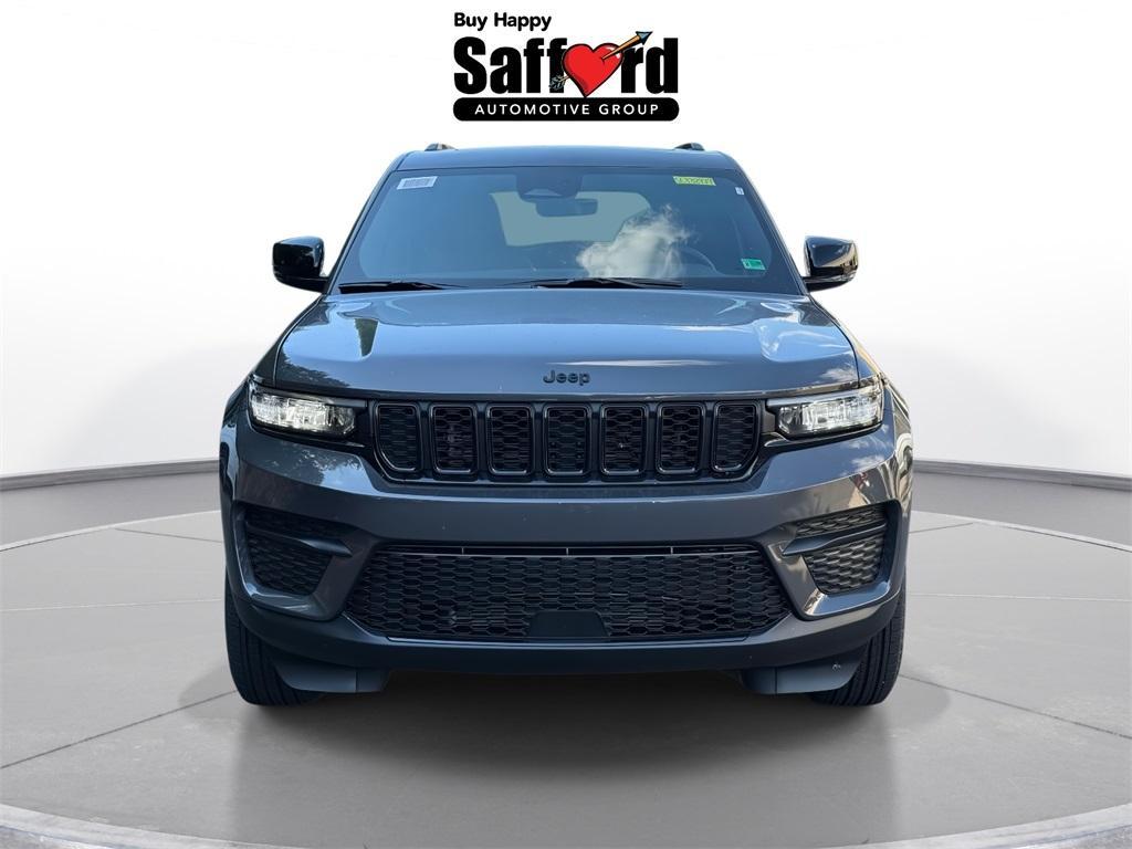 new 2025 Jeep Grand Cherokee car, priced at $41,354