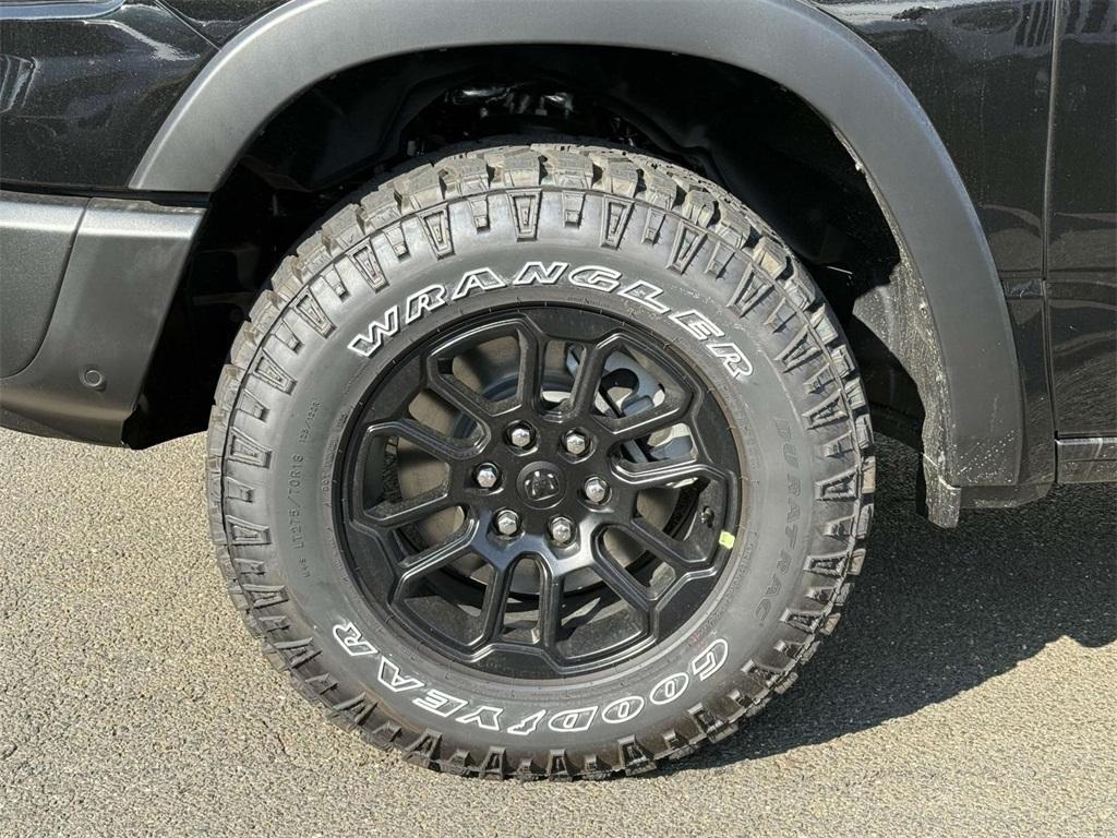 new 2025 Ram 1500 car, priced at $53,287