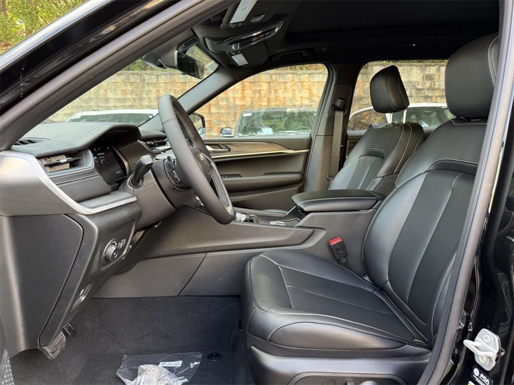 new 2025 Jeep Grand Cherokee L car, priced at $47,177