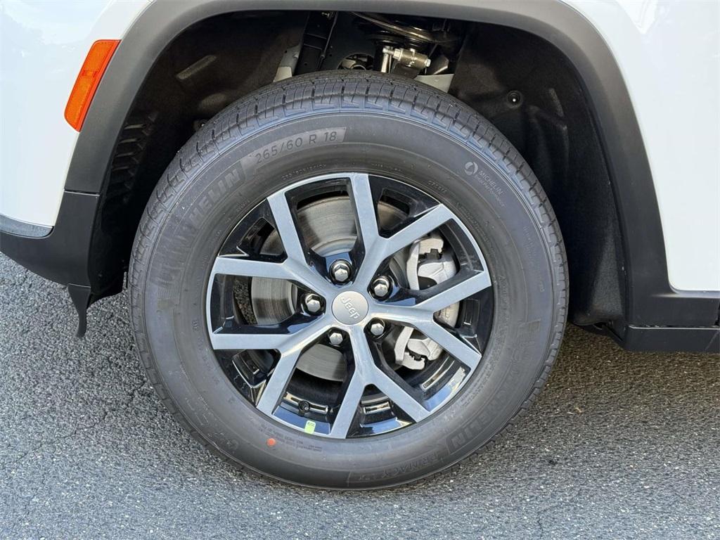 new 2025 Jeep Grand Cherokee L car, priced at $44,141