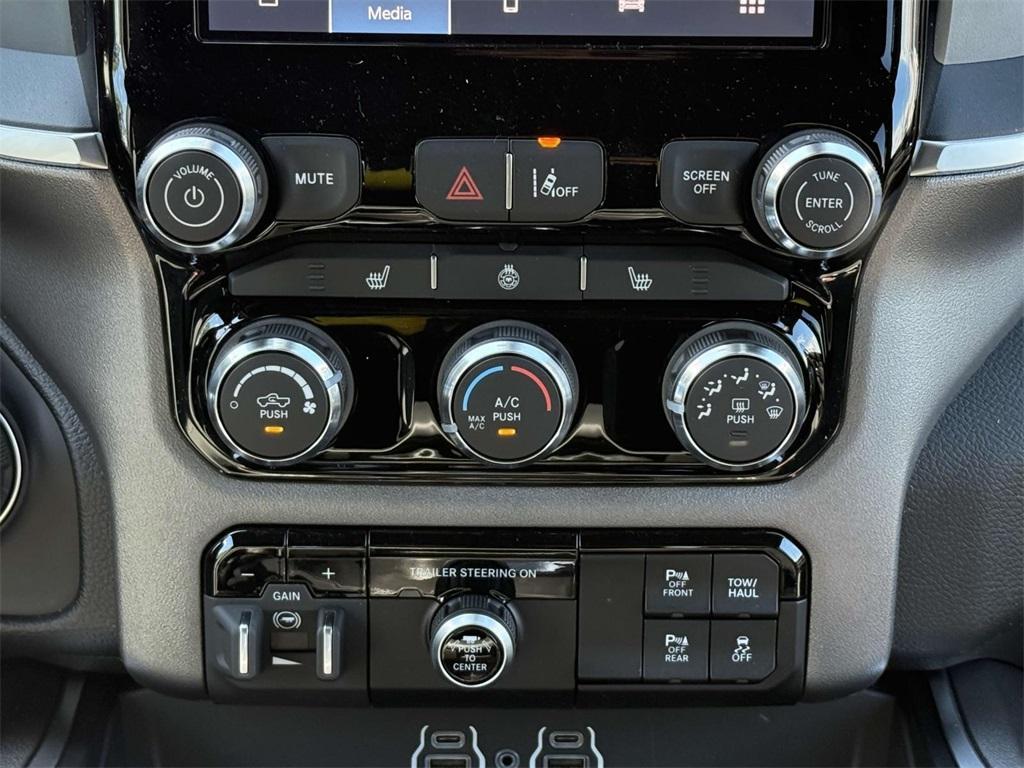 new 2025 Ram 1500 car, priced at $47,592