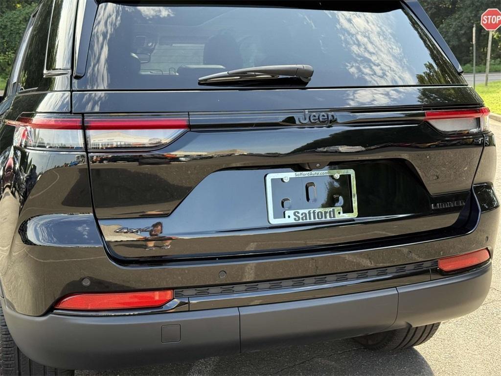 used 2023 Jeep Grand Cherokee car, priced at $36,548