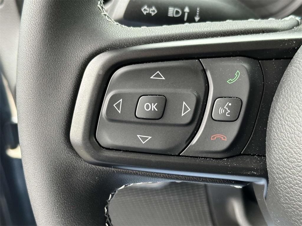 new 2025 Jeep Wrangler car, priced at $42,994
