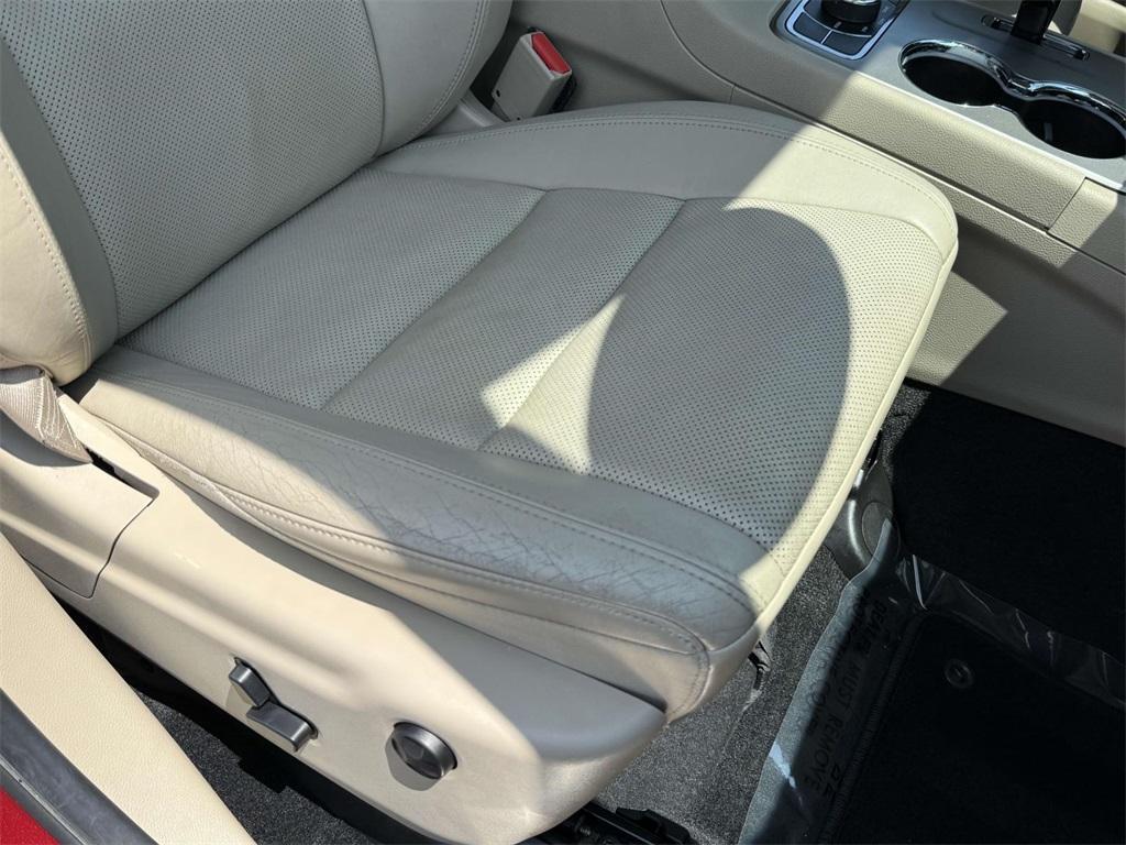 used 2014 Jeep Grand Cherokee car, priced at $8,636