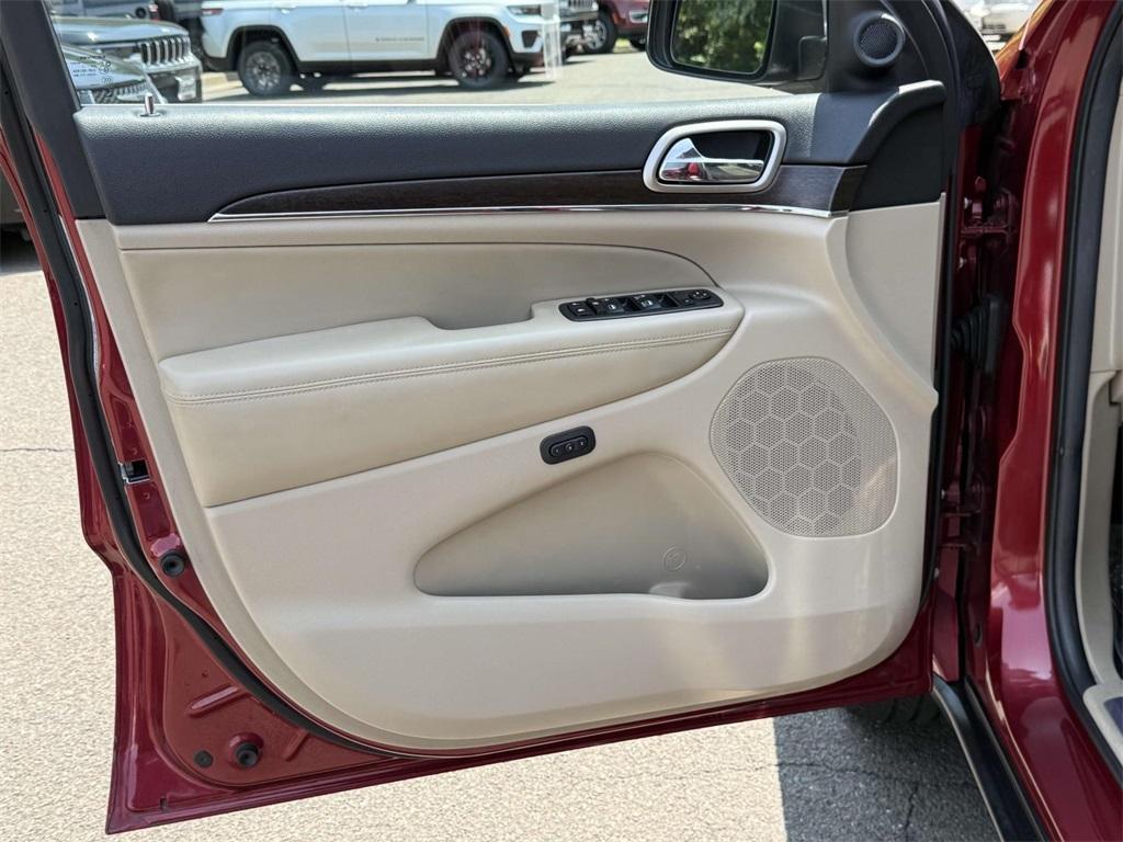 used 2014 Jeep Grand Cherokee car, priced at $8,636