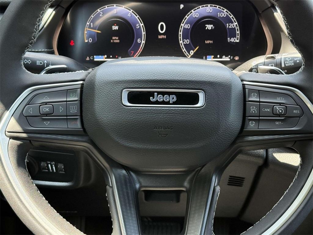 new 2025 Jeep Grand Cherokee car, priced at $37,103