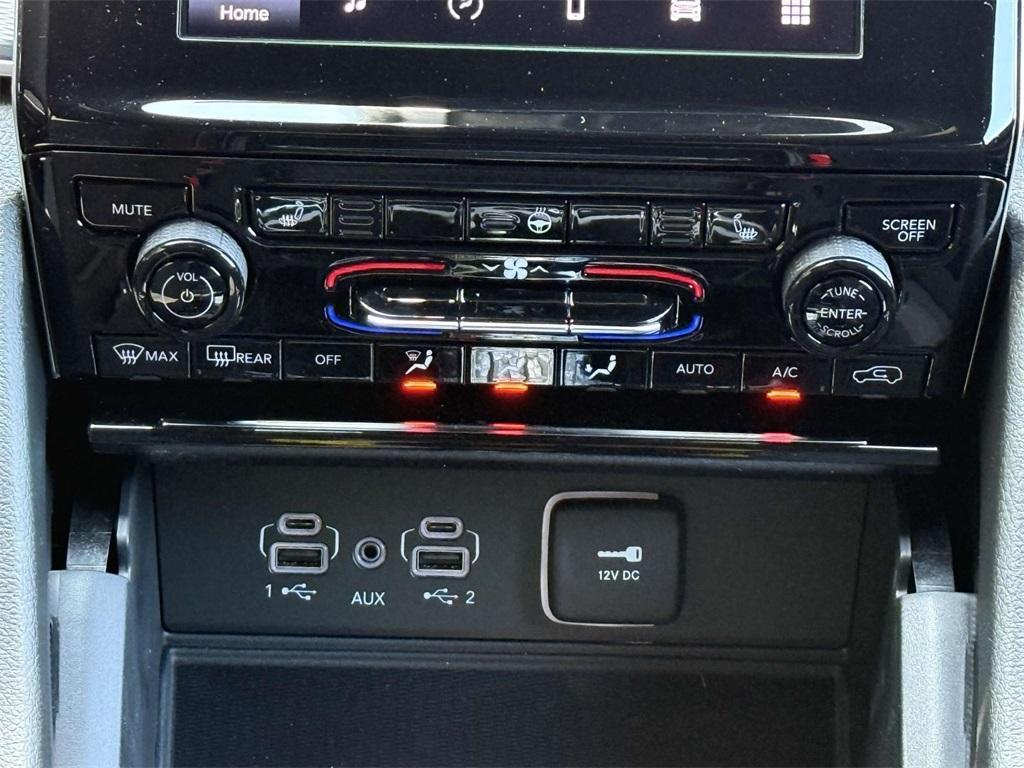 new 2025 Jeep Grand Cherokee car, priced at $37,103